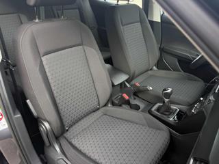 VOLKSWAGEN T-Cross usata, con USB