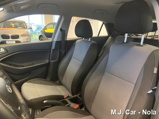 HYUNDAI i20 usata, con Climatizzatore