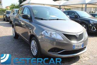 LANCIA Ypsilon usata, con Autoradio