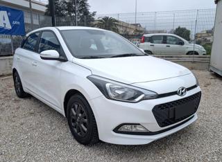 HYUNDAI i20 usata, con Airbag