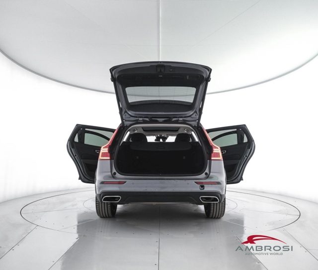 VOLVO V60 Cross Country usata 6