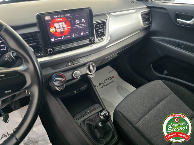 KIA Stonic usata, con Sensori di parcheggio posteriori