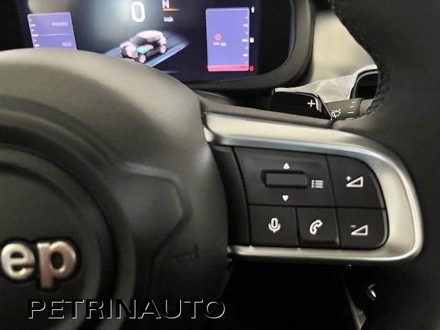 JEEP Avenger usata, con USB