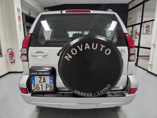 TOYOTA Land Cruiser usata, con Autoradio