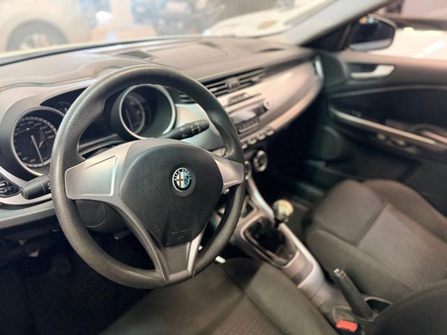 ALFA ROMEO Giulietta usata, con Autoradio