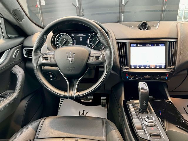 MASERATI Levante usata, con USB