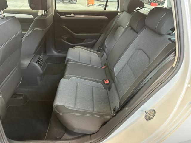 VOLKSWAGEN Passat Variant usata, con Cruise Control