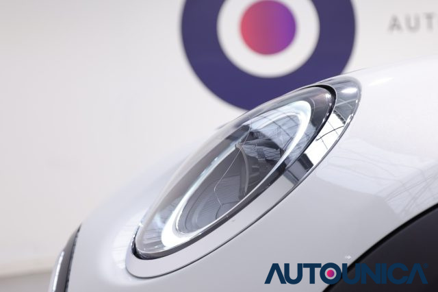 MINI Cooper usata, con Touch screen