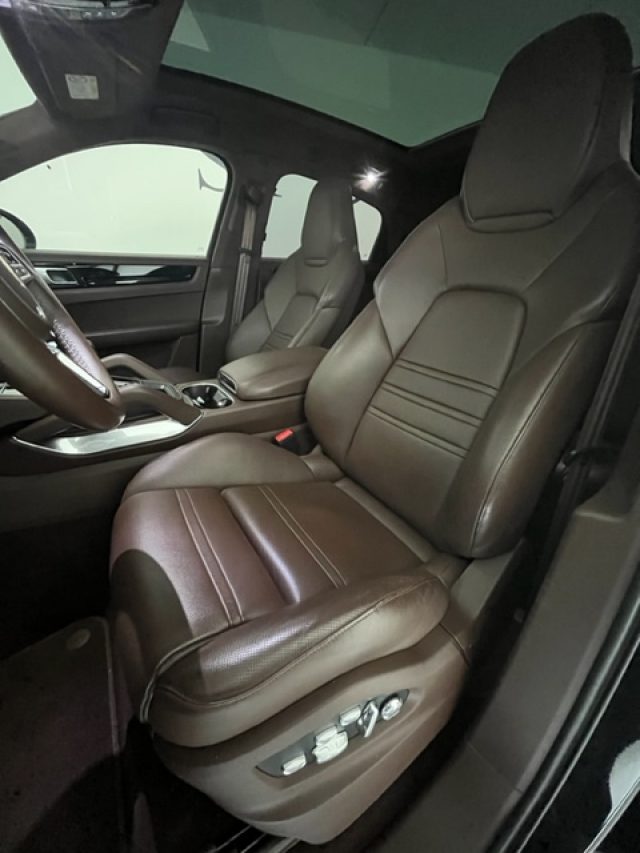 PORSCHE Cayenne usata, con Controllo trazione
