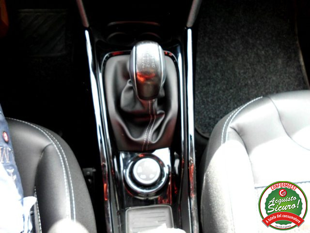 PEUGEOT 2008 usata, con Luci diurne LED
