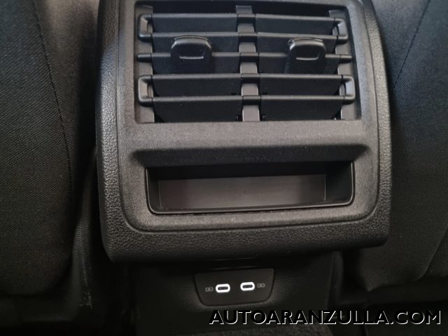 VOLKSWAGEN Golf usata, con Sedile posteriore sdoppiato