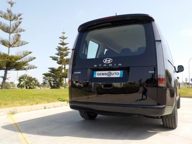 HYUNDAI Staria usata, con Autoradio