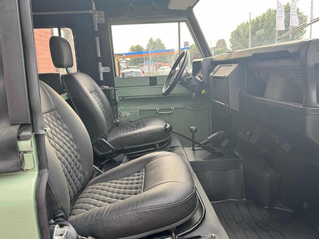 LAND ROVER Defender usata, con Interni in pelle