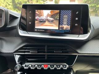 PEUGEOT 2008 usata, con Controllo automatico clima