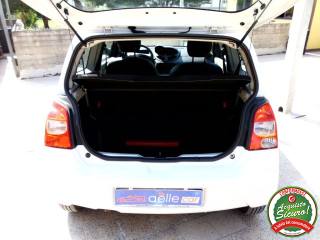 RENAULT Twingo usata 28