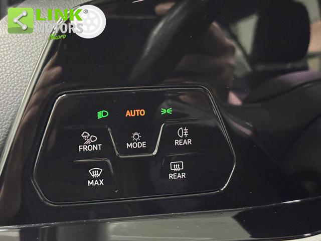 VOLKSWAGEN Golf usata, con Park Distance Control