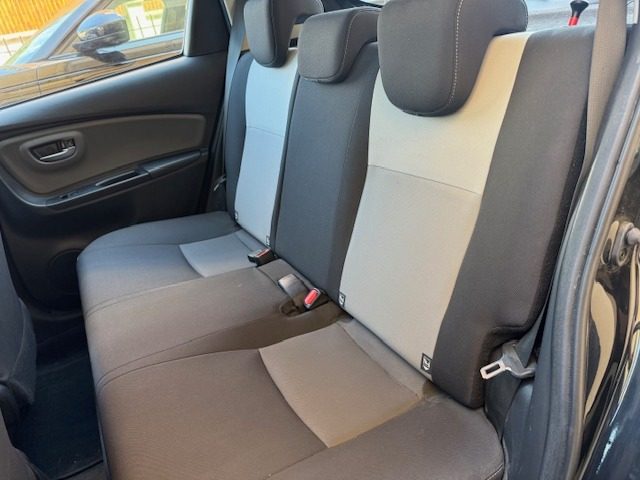 TOYOTA Yaris usata, con Lettore CD