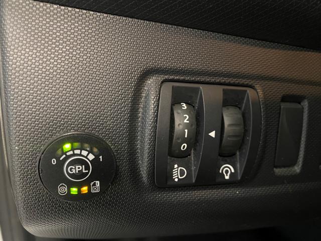 RENAULT Clio usata, con Sistema di navigazione