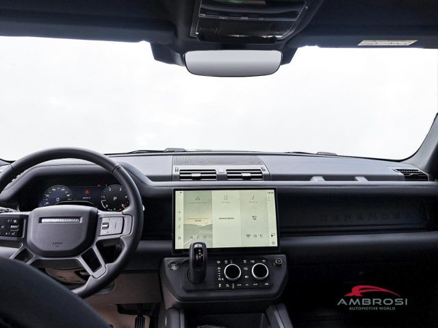 LAND ROVER Defender usata 11