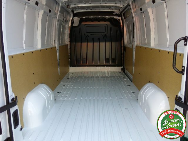 RENAULT Master usata, con Autoradio digitale