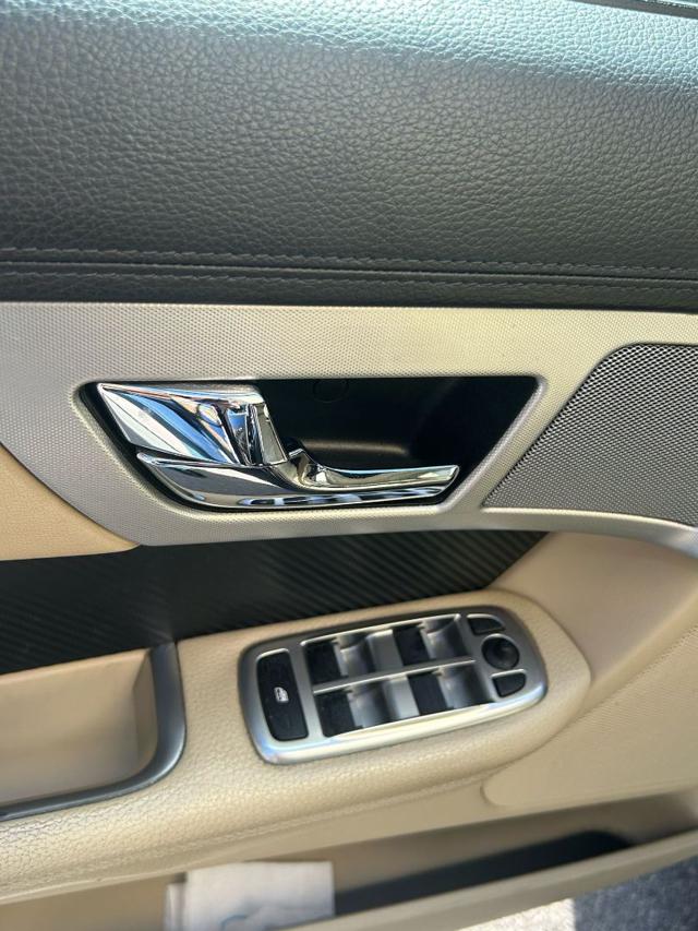 JAGUAR XF usata, con Regolazione elettrica sedili