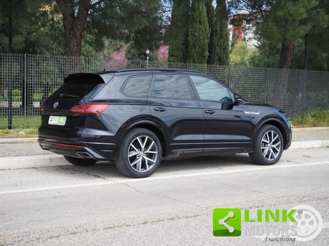 VOLKSWAGEN Touareg usata, con Airbag