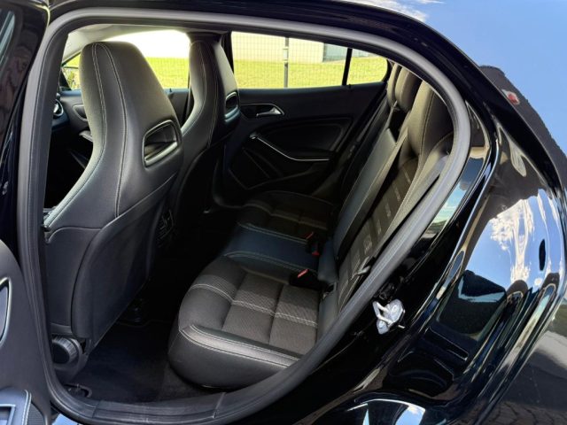 MERCEDES-BENZ GLA 180 usata, con Fari Xenon