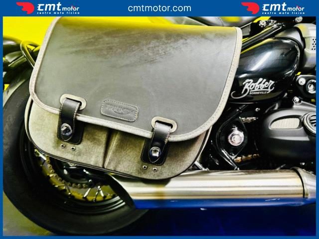 TRIUMPH Bonneville Bobber usata 5
