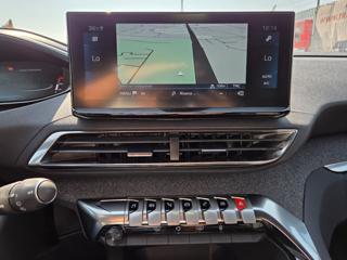 PEUGEOT 3008 usata, con Telecamera per parcheggio assistito
