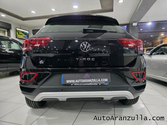 VOLKSWAGEN T-Roc usata, con Volante multifunzione