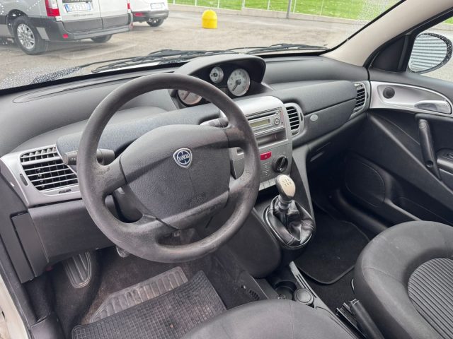 LANCIA Ypsilon usata, con Lettore CD