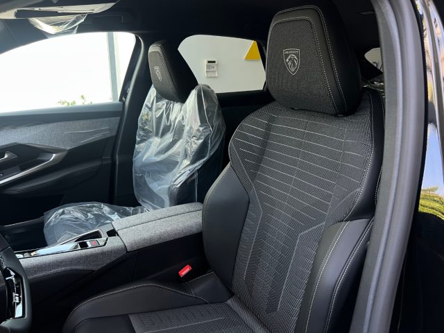 PEUGEOT 3008 usata, con Volante multifunzione