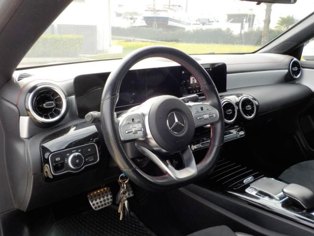 MERCEDES-BENZ CLA 180 usata, con Sistema di navigazione