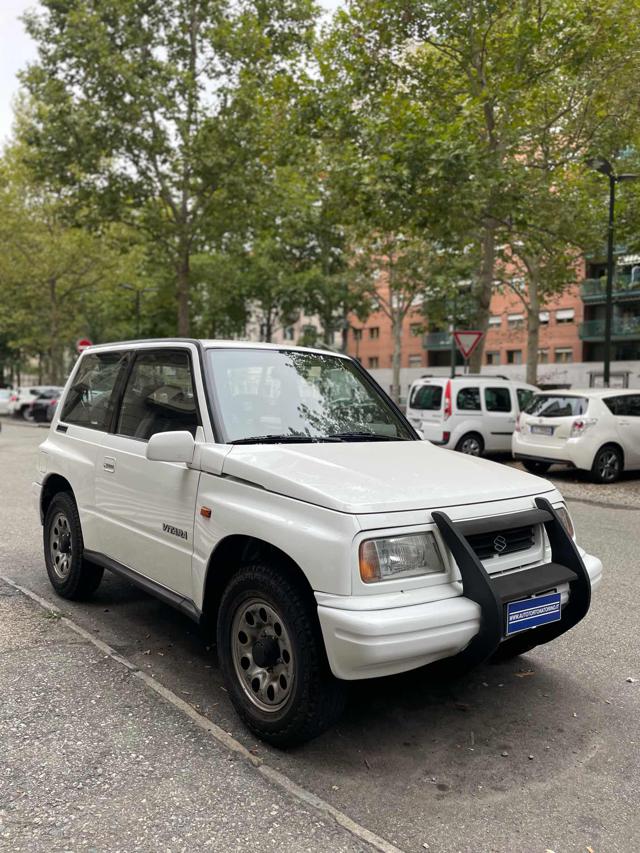 SUZUKI Vitara usata, con Autoradio