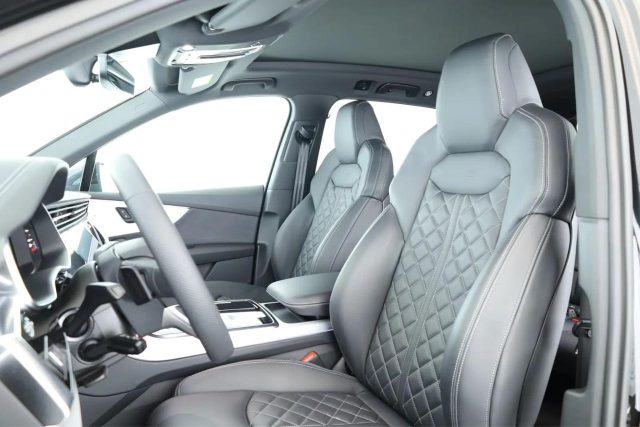 AUDI Q7 usata, con Autoradio