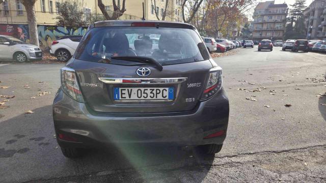 TOYOTA Yaris usata, con Autoradio