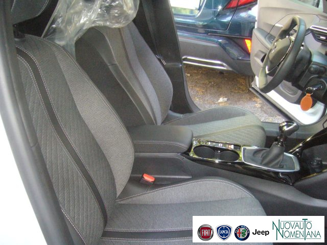 PEUGEOT 2008 usata, con Volante multifunzione