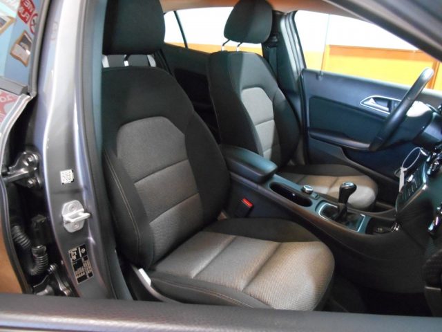 MERCEDES-BENZ GLA 180 usata, con Fendinebbia
