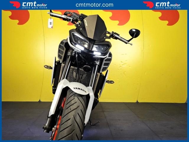 YAMAHA MT-09 usata 5