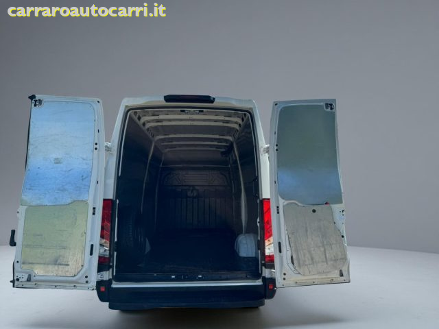 IVECO Daily usata, con Supporto lombare