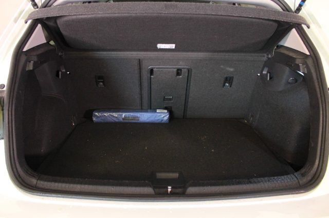VOLKSWAGEN Golf usata, con ESP