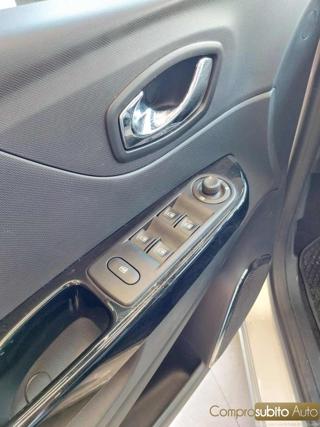 RENAULT Captur usata, con Servosterzo