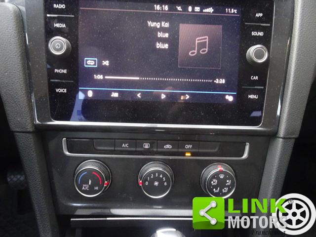 VOLKSWAGEN Golf usata, con Sensori di parcheggio anteriori