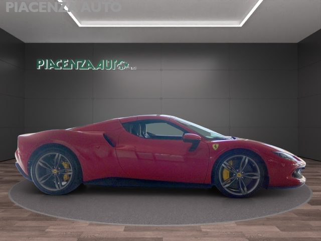FERRARI 296 usata, con Fendinebbia