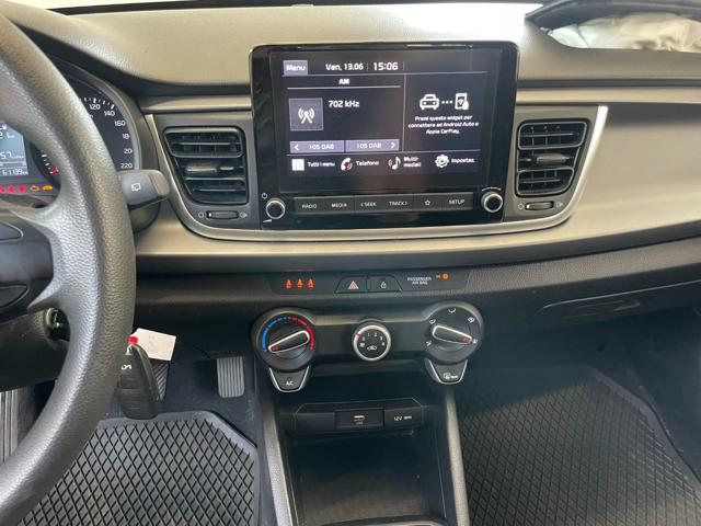 KIA Rio usata, con Sedile posteriore sdoppiato