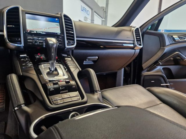 PORSCHE Cayenne usata, con Interni in pelle
