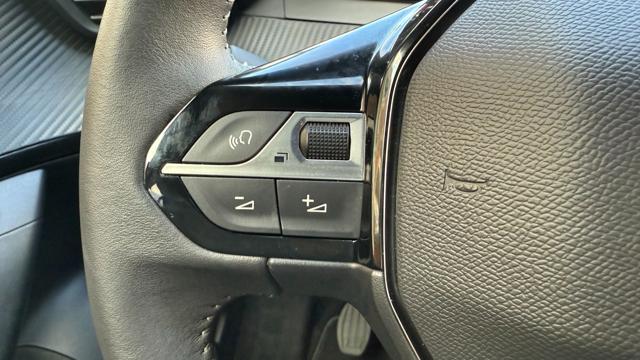 PEUGEOT 2008 usata, con Cerchi in lega