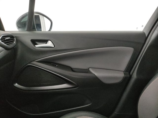 OPEL Crossland X usata, con Sedile posteriore sdoppiato