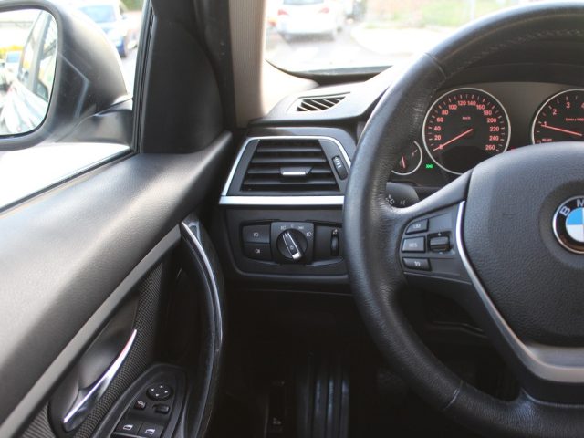 BMW 318 usata, con Servosterzo