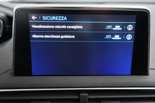 PEUGEOT 3008 usata, con Specchietti laterali elettrici